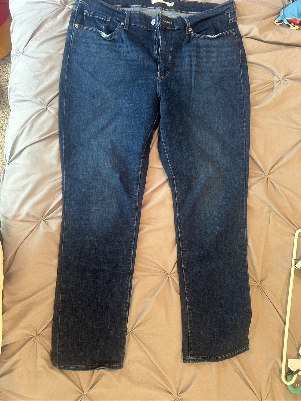 Levi's Women's Straight Leg Jeans in Dark Blue Wash